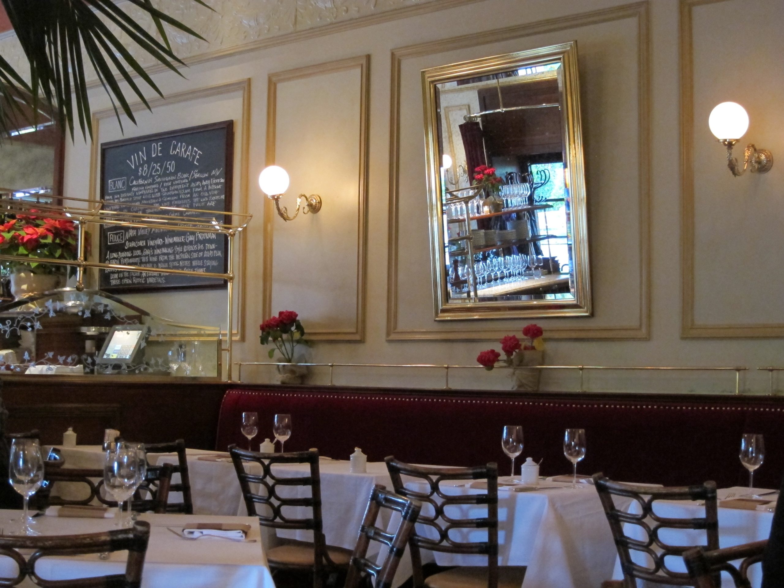 indoors-dining